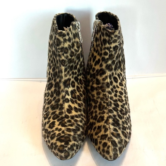 DOLLS KILL CURRENT MOOD SPOT ON
FAUX FUR LEOPARD POINTED TOE
ANKLE BOOTS. Sz 7 - Picture 3 of 12